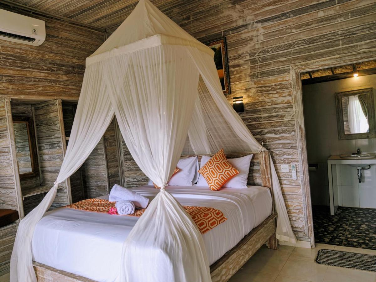 Hotel Mesari Hut Lembongan Zewnętrze zdjęcie